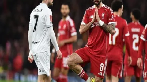 单板滑雪U型场地赛终告吹，武绍桐女子组摘得铜牌